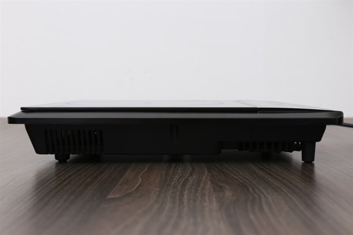 Bếp hồng ngoại Midea MIR-B2018DF Màu Đen