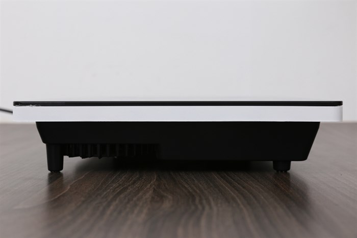 Bếp hồng ngoại Midea MIR-T2018DC Màu Đen