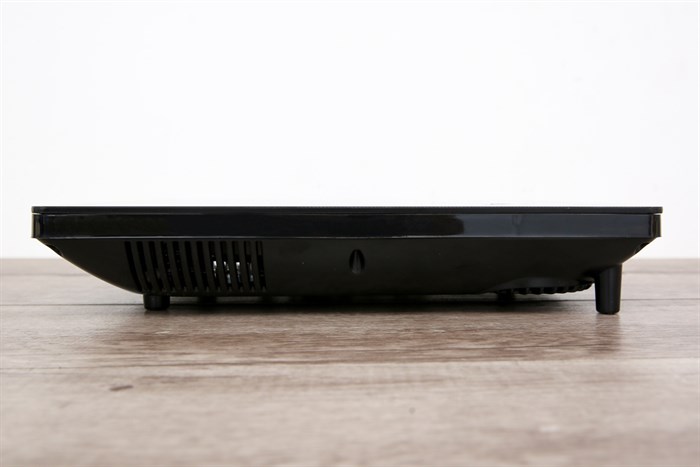 Bếp hồng ngoại Whirlpool ACT209/BLV Màu Đen