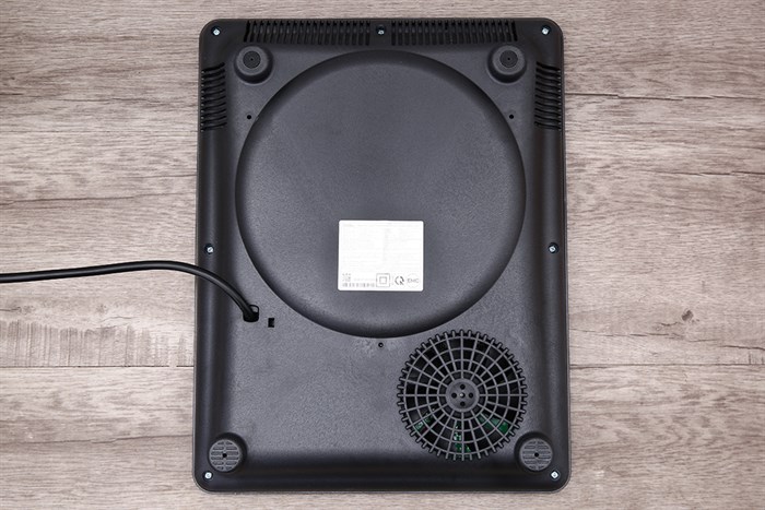 Bếp hồng ngoại đơn Delites 853 2000W Màu Đen