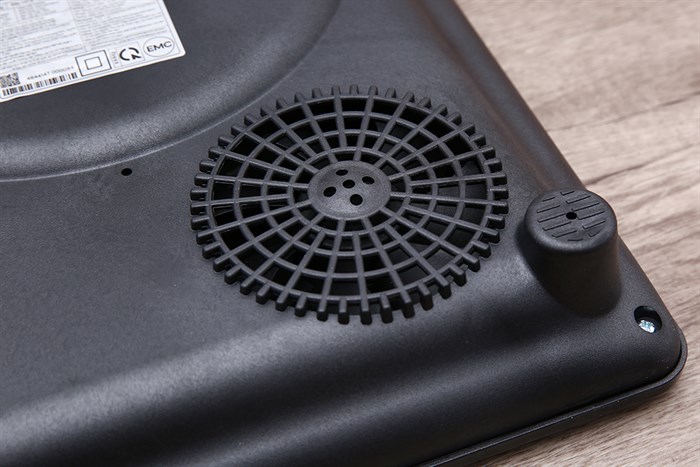 Bếp hồng ngoại đơn Delites 853 2000W Màu Đen