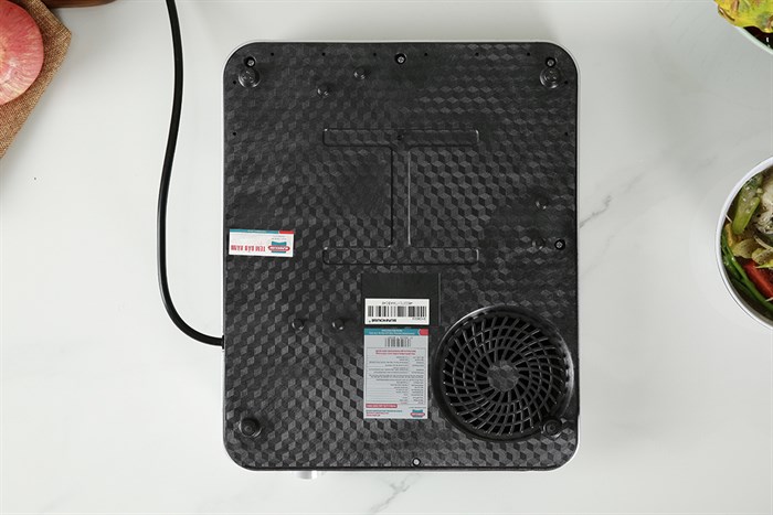 Bếp hồng ngoại Sunhouse SHD6024 Màu Đen