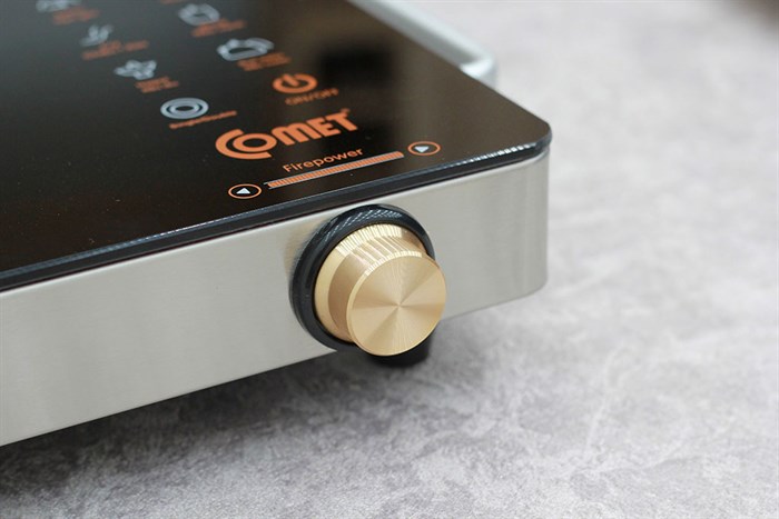 Bếp hồng ngoại Comet CM5558 Màu Đen