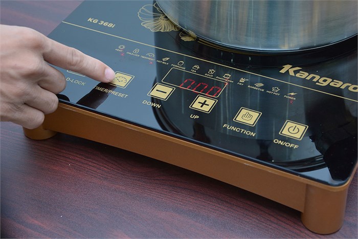 Bếp hồng ngoại Kangaroo KG 368I Màu Đen