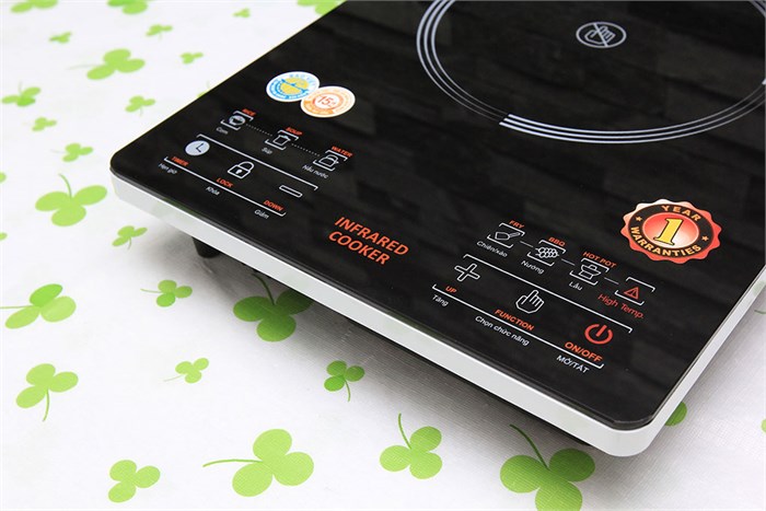 Bếp hồng ngoại Comet CM5536 Màu Đen
