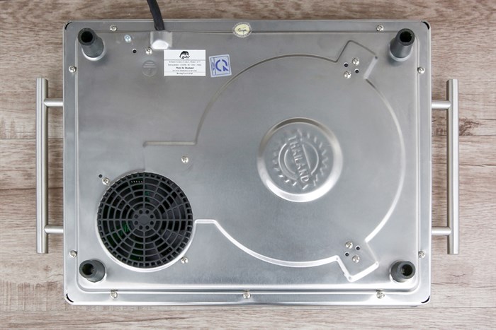 Bếp hồng ngoại Iruka I-77 Màu Đen