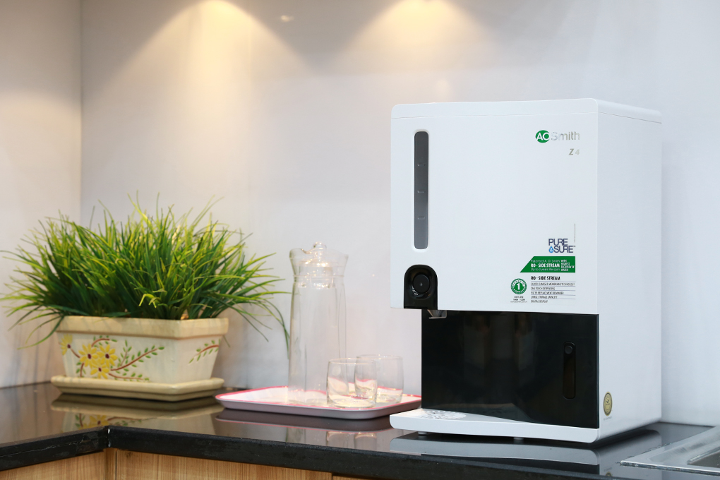 Máy lọc nước RO AOSmith Z4 5 lõi Màu Trắng