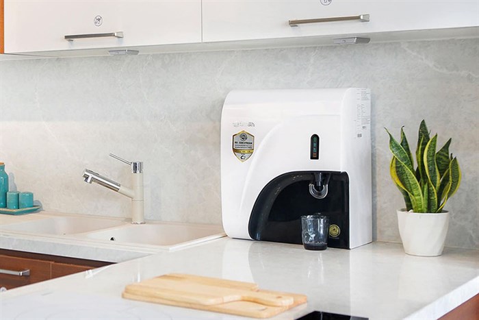 Máy lọc nước RO AOSmith C1 4 lõi Màu Trắng