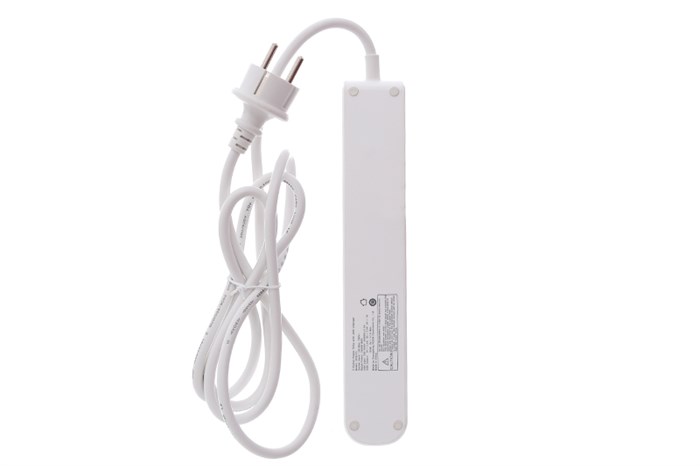 Ổ cắm điện 3 USB 3 lỗ 1.8m Pisen 303 Màu Trắng