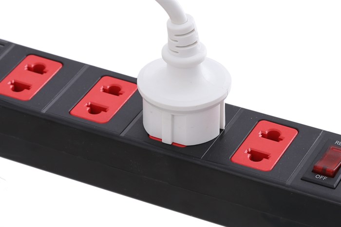 Ổ cắm điện 3 lỗ 3 USB 1.8m Pisen KY-33 Màu Trắng