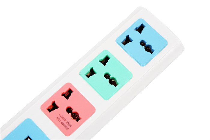 Ổ cắm điện Comet 3 lỗ 2 USB 3m CES5303 Màu Trắng