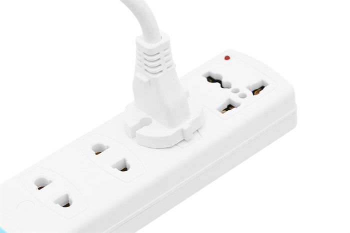 Ổ cắm AC 4 lỗ 3m AES011343 Màu Trắng