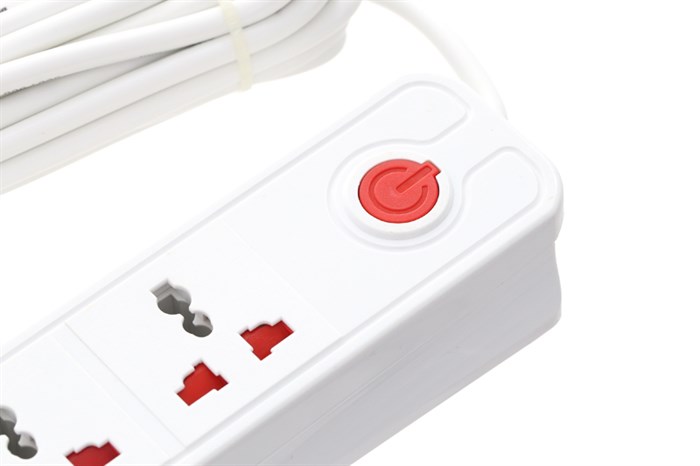 Ổ cắm điện Điện Quang 3 lỗ 2 USB 2m DBW103USB Màu Trắng