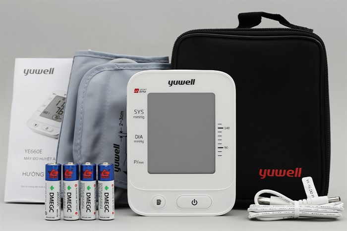 Máy đo huyết áp bắp tay điện tử Yuwell YE660E