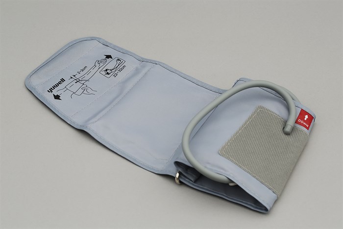 Máy đo huyết áp bắp tay điện tử Yuwell YE660E Màu Trắng