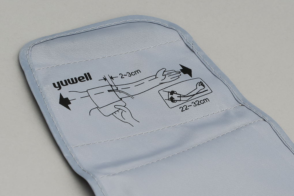 Máy đo huyết áp bắp tay điện tử Yuwell YE660E Màu Trắng