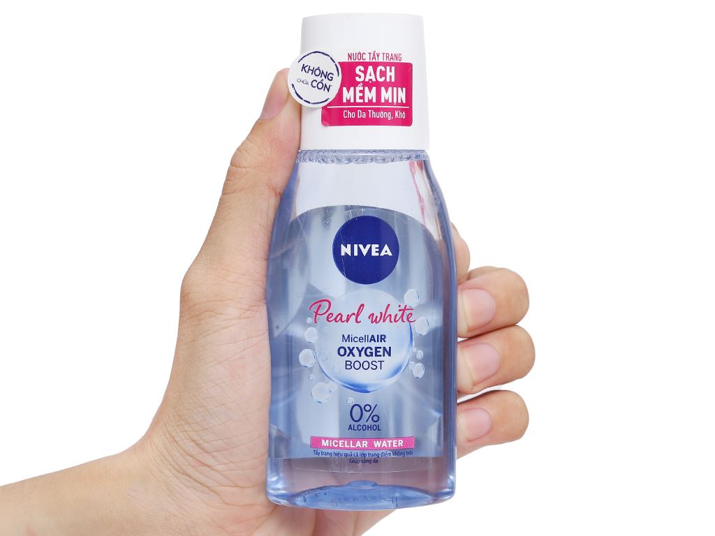 Nước tẩy trang Nivea Pearl White tinh chất ngọc trai sáng da chai 125ml 8