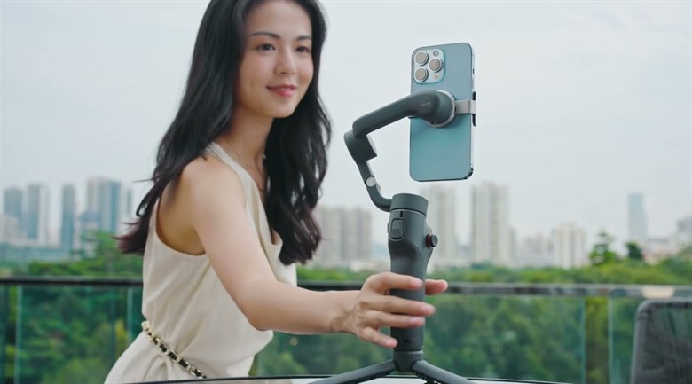 Thiết bị cầm tay chống rung cho điện thoại DJI Osmo Mobile 6_OE200