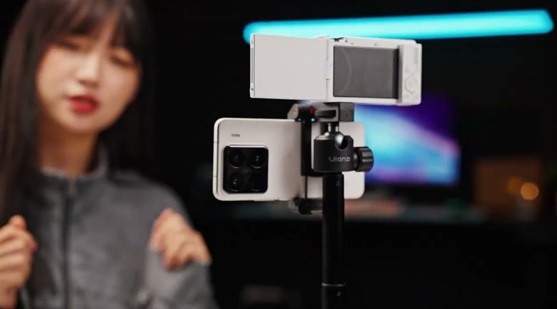 Chân Tripod Kiêm Gậy Selfie 1.5m Ulanzi MT-44B Kèm Remote Bluetooth