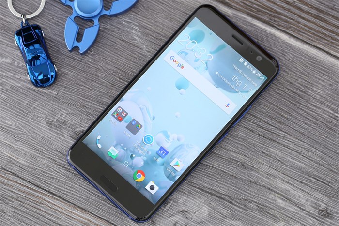Điện thoại HTC U11