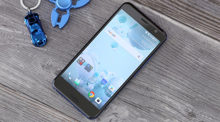 Điện thoại HTC U11