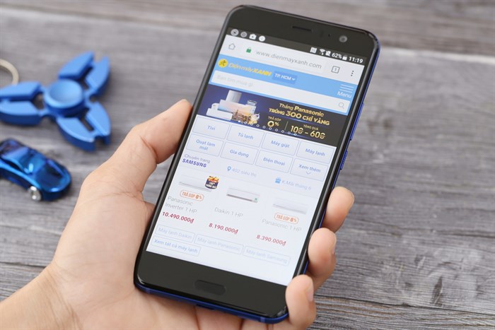 Điện thoại HTC U11