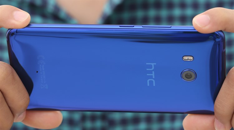 Điện thoại HTC U11