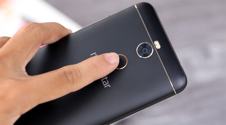 Điện thoại Mobiistar Zumbo J2