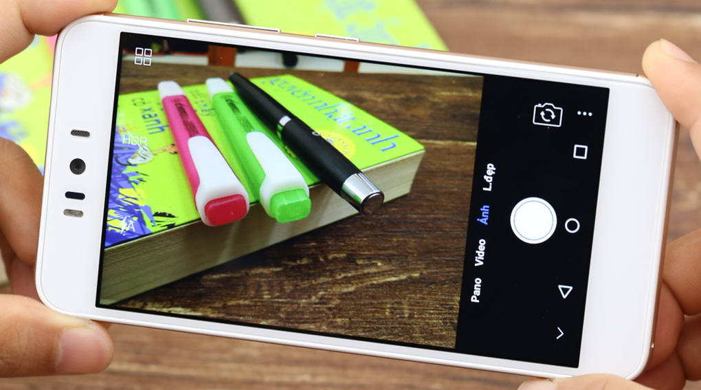 Điện thoại Mobiistar Zumbo J2