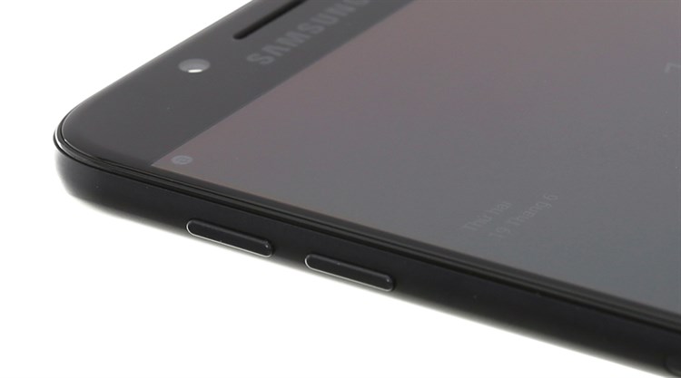 Điện thoại Samsung Galaxy J7 Pro