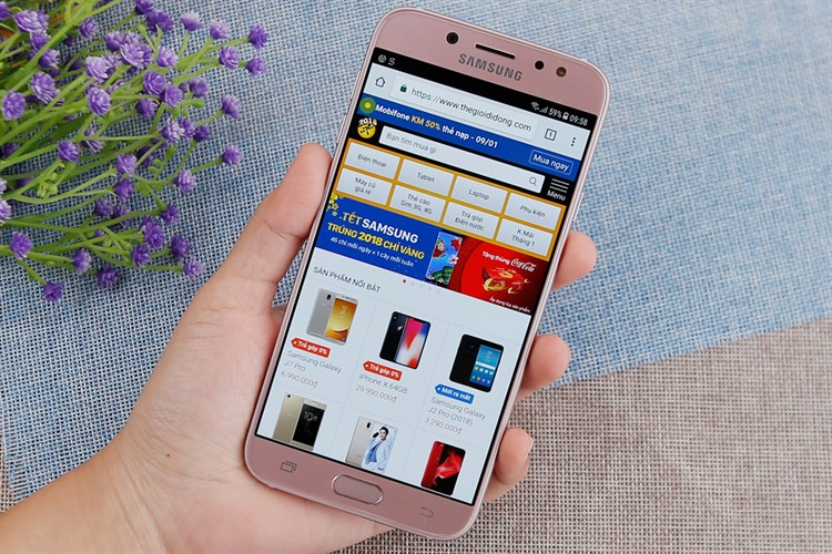 Điện thoại Samsung Galaxy J7 Pro