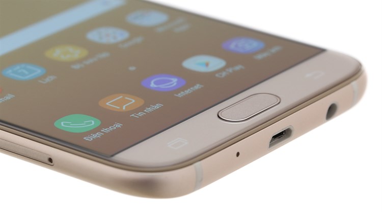 Điện thoại Samsung Galaxy J7 Pro