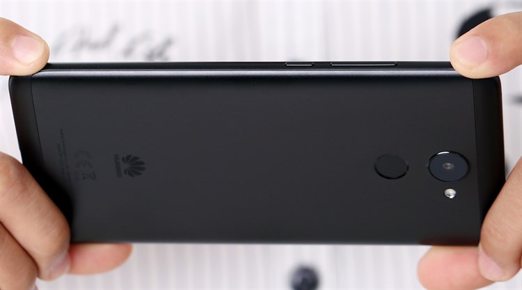 Điện thoại Huawei Y7 Prime