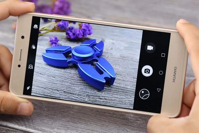 Điện thoại Huawei Y7 Prime