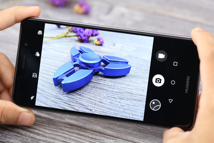 Điện thoại Huawei Y7 Prime