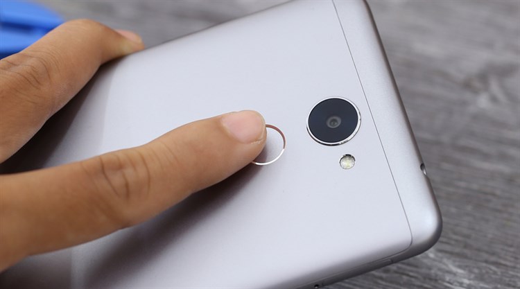 Điện thoại Huawei Y7 Prime