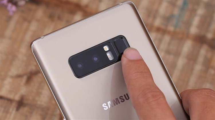 Điện thoại Samsung Galaxy Note 8 Màu Vàng đồng