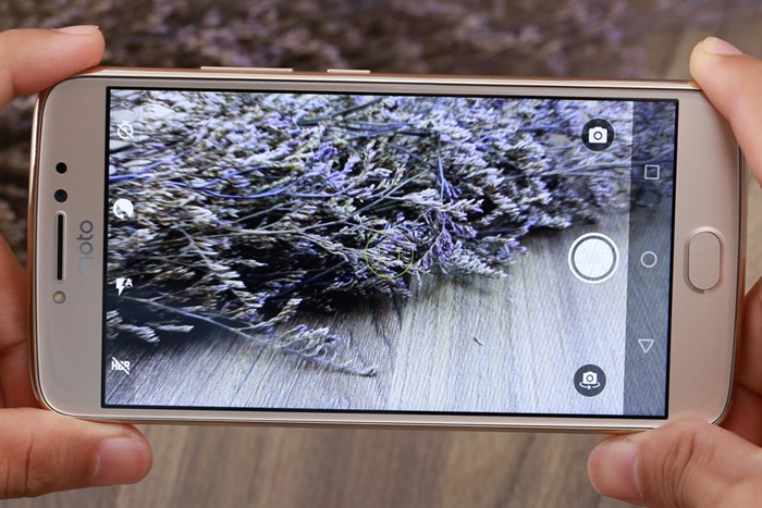 Điện thoại Motorola Moto E4 Plus