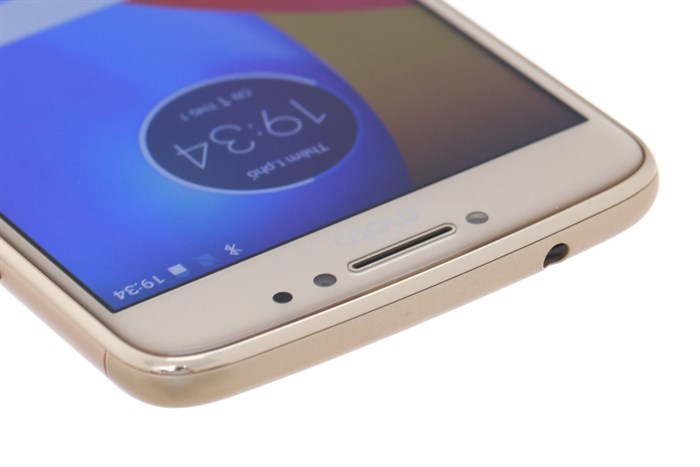 Điện thoại Motorola Moto E4 Plus