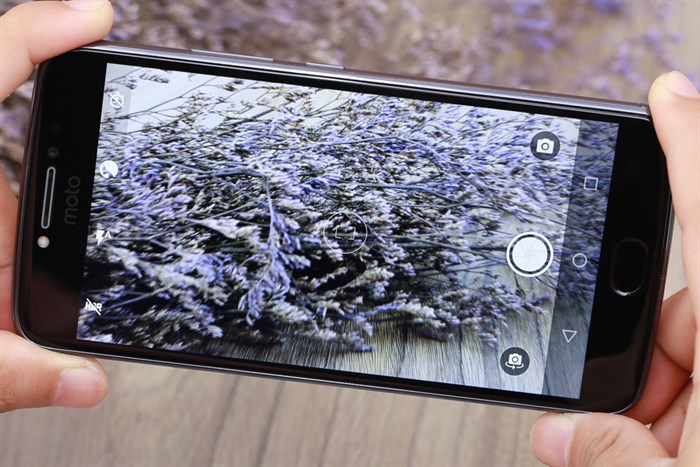 Điện thoại Motorola Moto E4 Plus