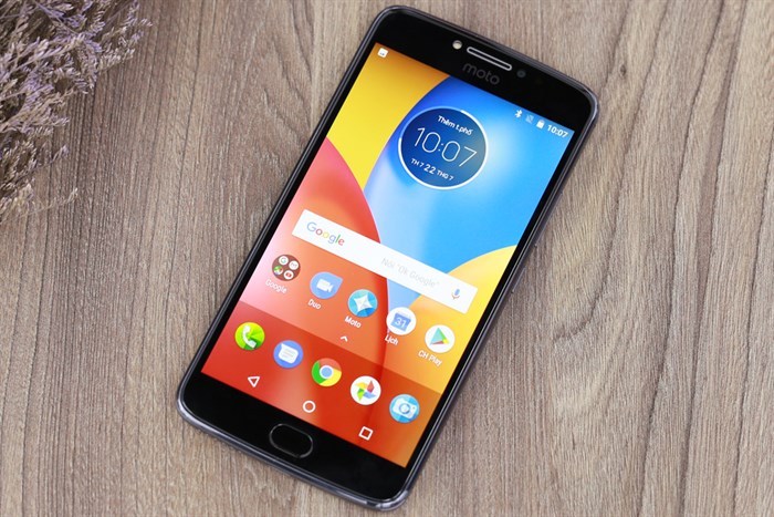 Điện thoại Motorola Moto E4 Plus