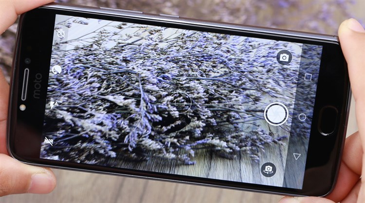 Điện thoại Motorola Moto E4 Plus