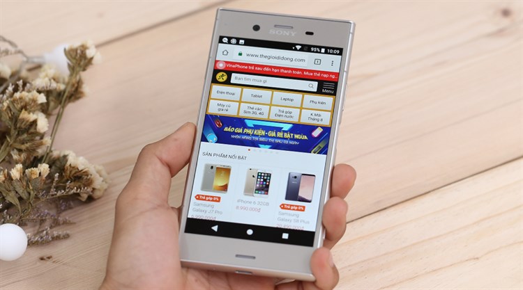 Điện thoại Sony Xperia XZ1 Màu Bạc