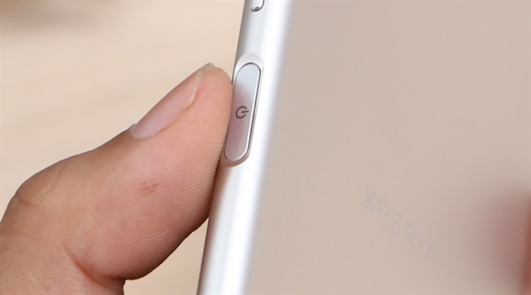 Điện thoại Sony Xperia XZ1 Màu Bạc