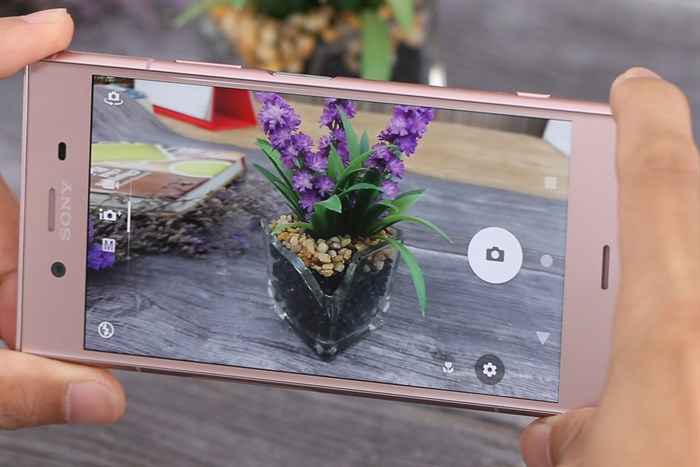 Điện thoại Sony Xperia XZ1 Màu Hồng