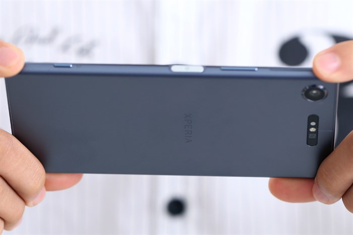 Điện thoại Sony Xperia XZ1 Màu Xanh Dương