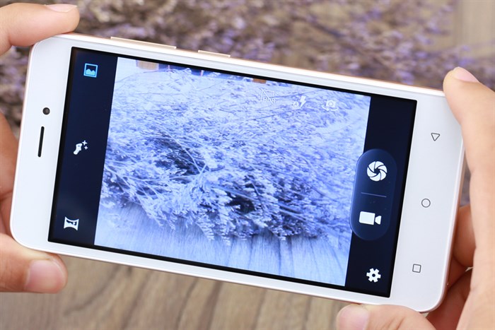 Điện thoại Mobiistar Lai Z2