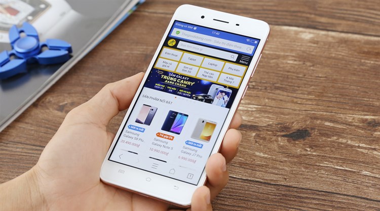 Điện thoại Vivo Y55s Màu Vàng Hồng