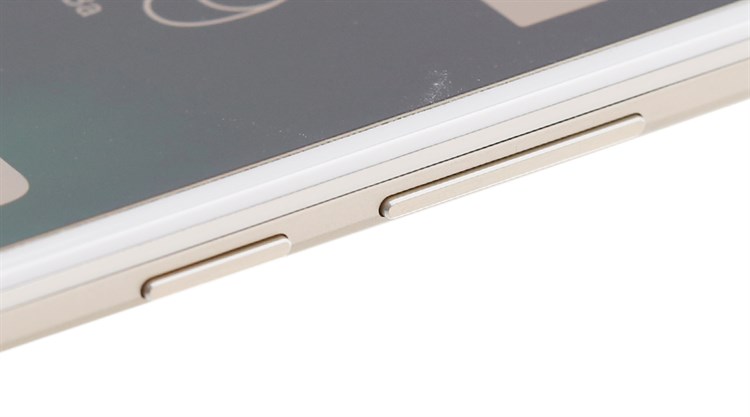 Điện thoại Vivo V5s Màu Vàng đồng