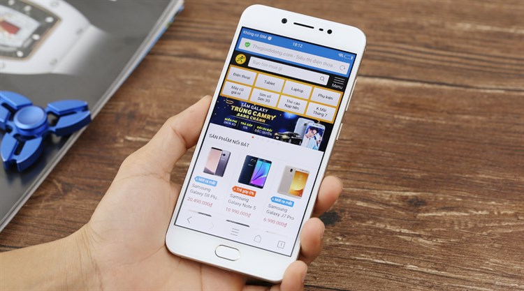 Điện thoại Vivo V5s Màu Vàng đồng